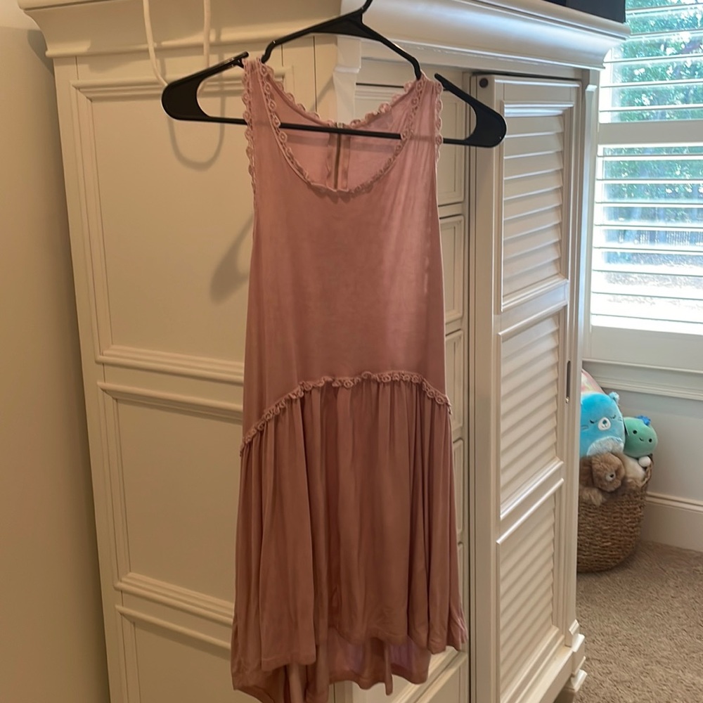 Women’s Pink Tank Top Size Medium